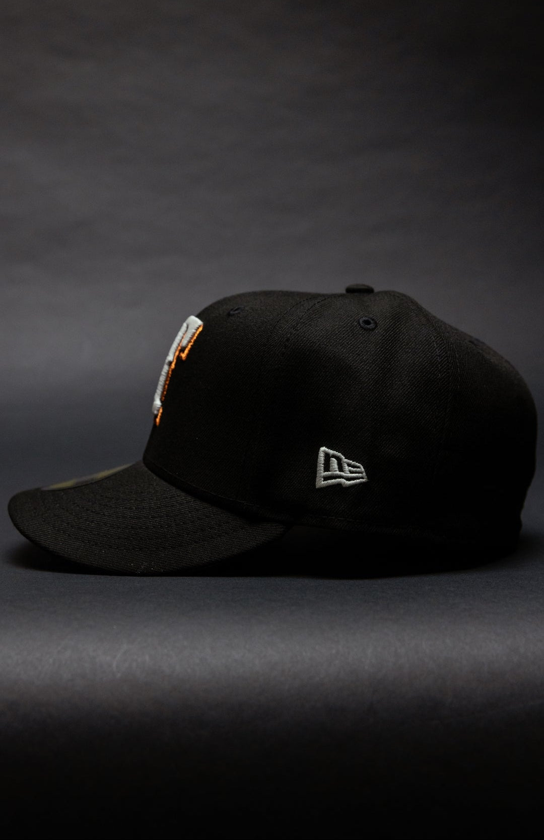 NEW ERA EXCLUSIVE 59FIFTY BLACK TEXAS RANGERS W/ FINAL SEASON SIDE PATCH