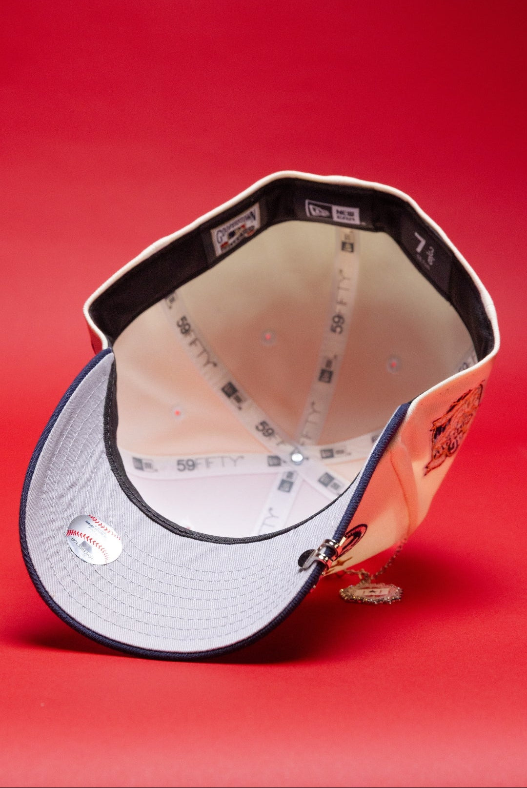 NEW ERA EXCLUSIVE 59FIFTY CHROME/NAVY LOS ANGELES DODGERS W/ EMBROIDERY + 40TH ANNIVERSARY SIDE PATCH