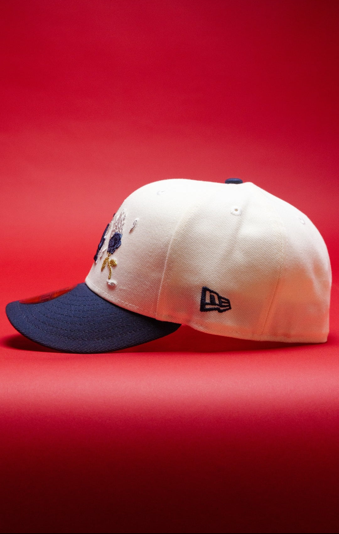 NEW ERA EXCLUSIVE 59FIFTY CHROME/NAVY LOS ANGELES DODGERS W/ BURNT ROSES + 60TH ANNIVERSARY SIDE PATCH