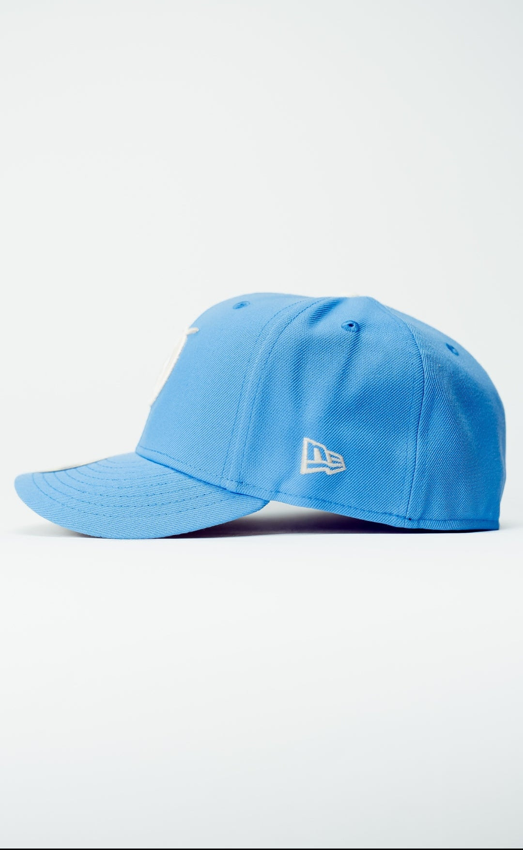 NEW ERA EXCLUSIVE 59FIFTY SKY BLUE LOS ANGELES DODGERS W/ 2025 WORLD SERIES CHAMPIONS SIDE PATCH