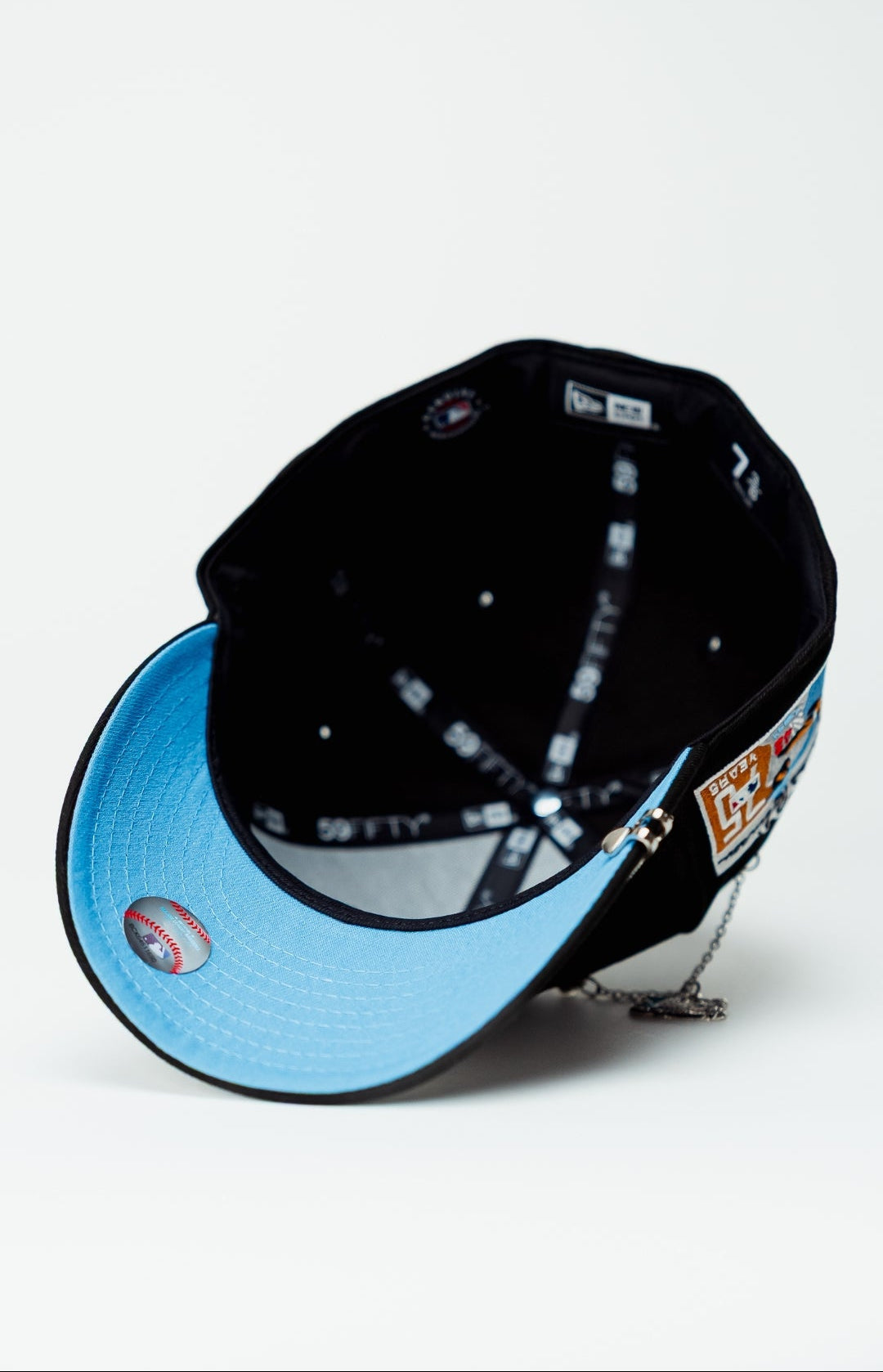 NEW ERA EXCLUSIVE 59FIFTY BLACK UPSIDE DOWN LOS ANGELES DODGERS W/ "JACKIE ROBINSON" SIDE PATCH