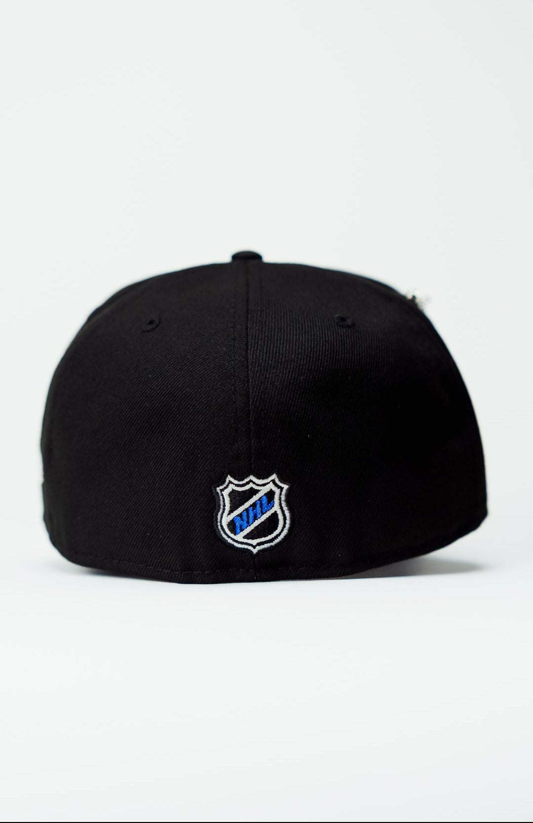 NEW ERA EXCLUSIVE 59FIFTY BLACK LOS ANGELES KINGS W/ STAPLES CENTER SIDE PATCH