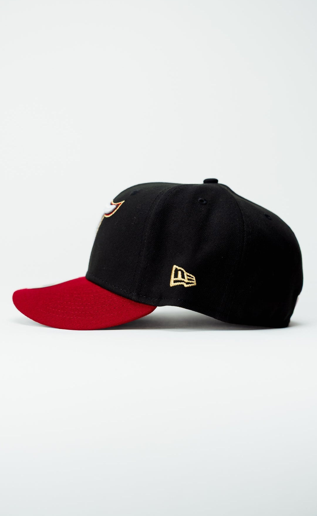 NEW ERA EXCLUSIVE 59FIFTY BLACK/BURGUNDY TORONTO BLUE JAYS W/ 30TH SEASON SIDE PATCH