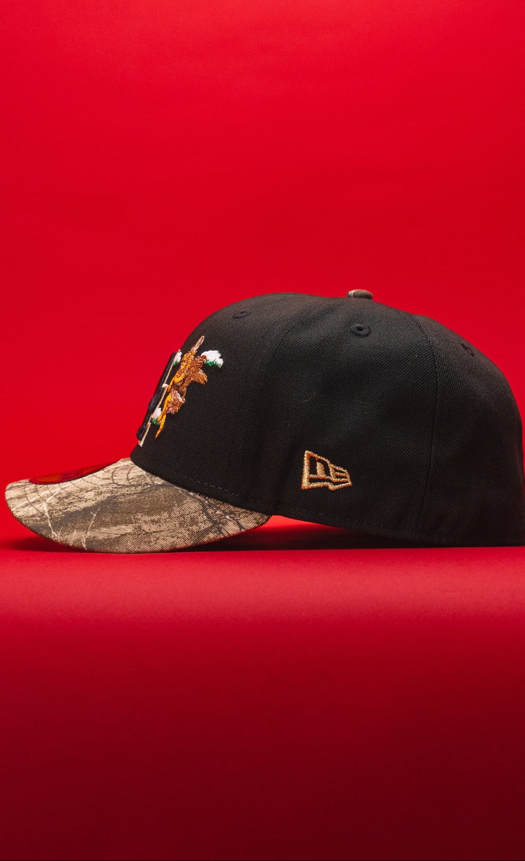 NEW ERA EXCLUSIVE 59FIFTY BLACK/REALTREE LOS ANGELES DODGERS "CITY OF AMGELS" W/ 50TH ANNIVERSARY SIDE PATCF