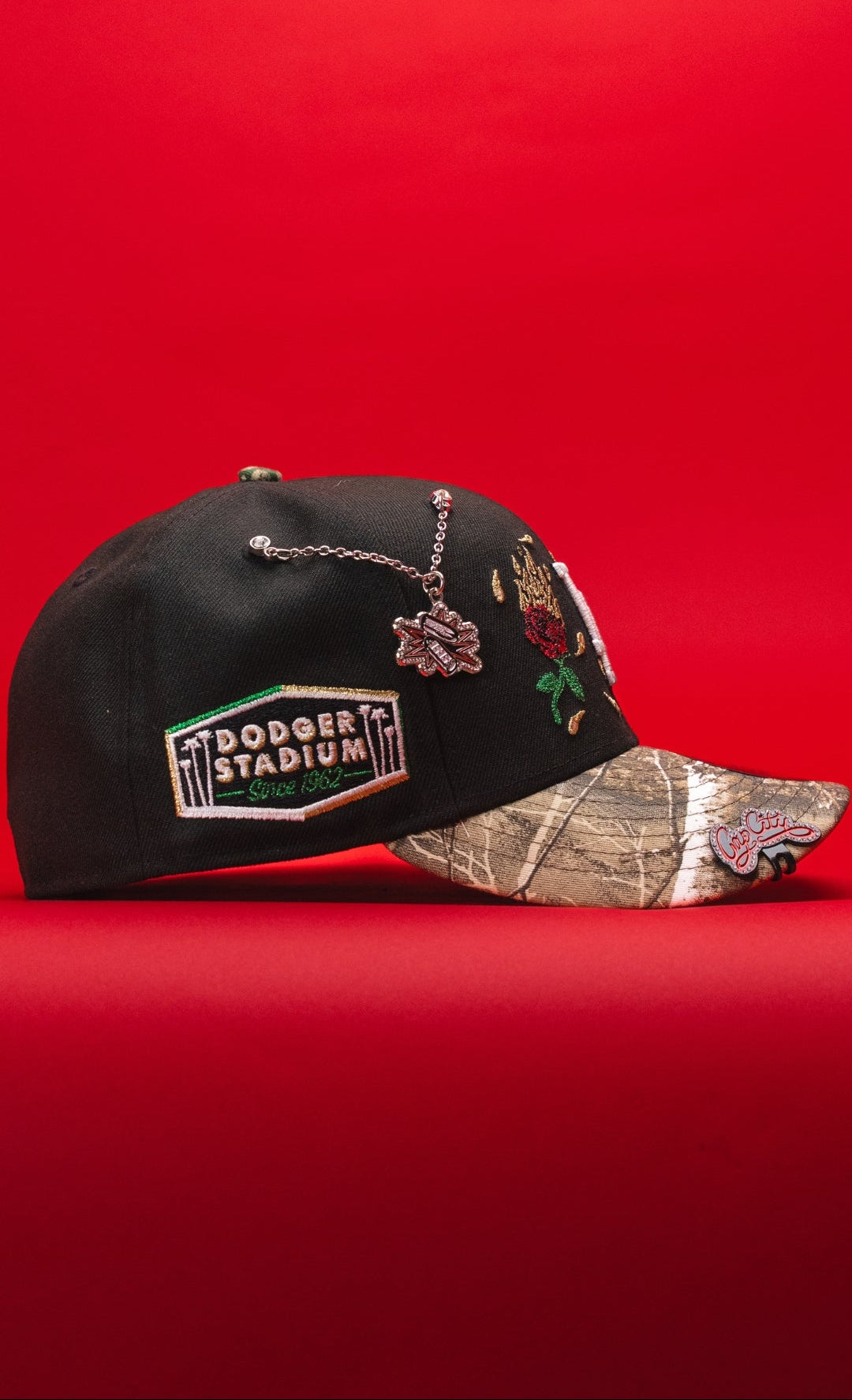 NEW ERA EXCLUSIVE 59FIFTY BLACK/REALTREE LOS ANGELES DODGERS W/ BURNT ROSES + DODGER STADIUM SIDE PATCH