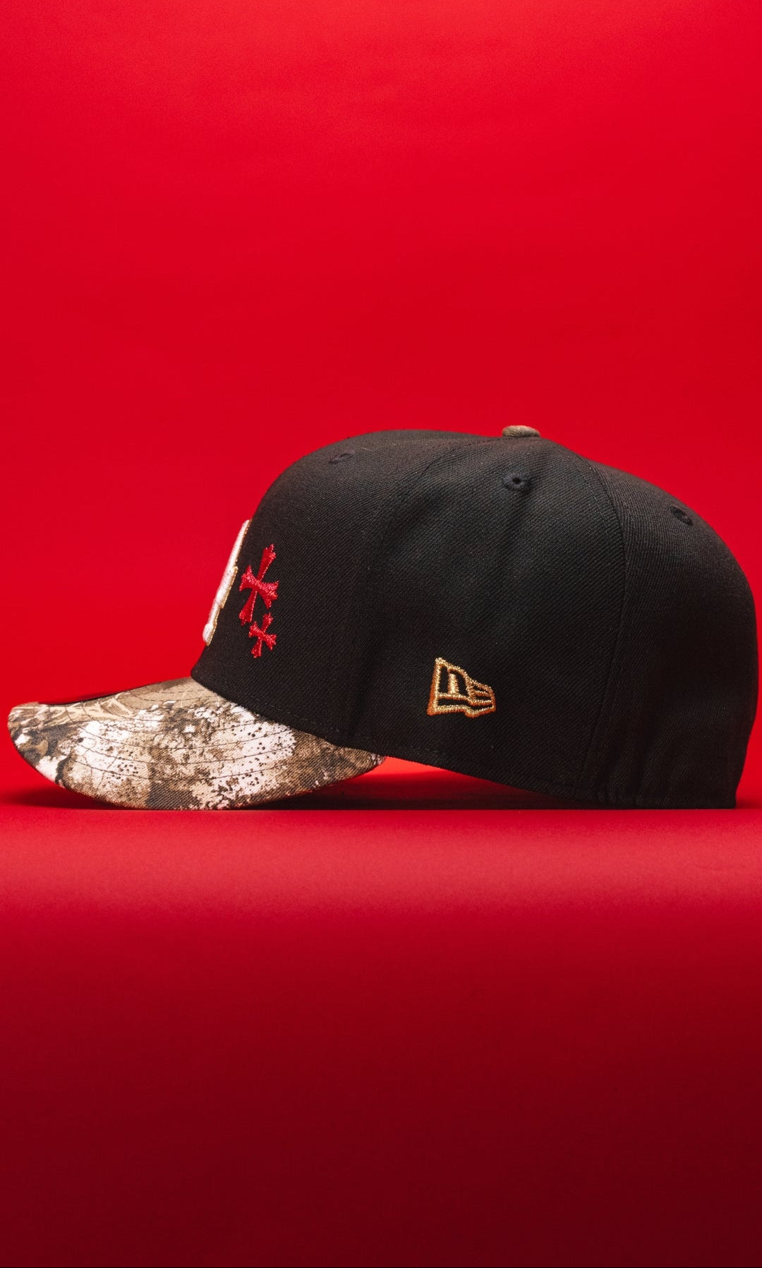 NEW ERA EXCLUSIVE 59FIFTY BLACK/REALTREE LOS ANGELES DODGERS W/ BLOOMING ROSE + 50TH ANNIVERSARY SIDE PATCH