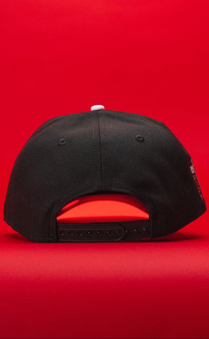 NEW ERA 9FIFTY A-FRAME BLACK/BURGUNDY CHICAGO CUBS SNAPBACK W/ TOKYO SERIES SIDE PATCH