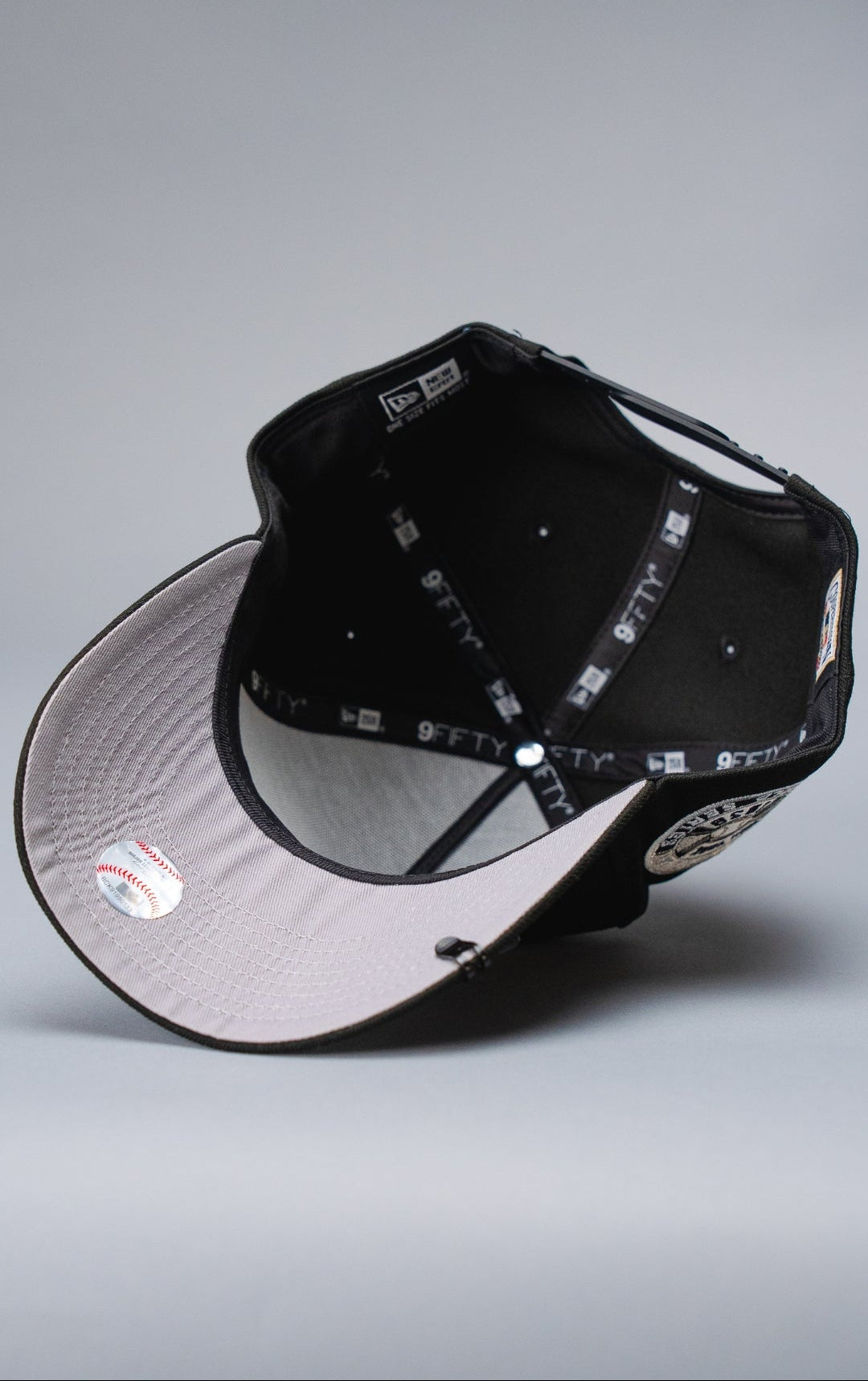 NEW ERA 9FIFTY A-FRAME BLACK NEW YORK YANKEES SNAPBACK W/ WORLD SERIES SIDE PATCH