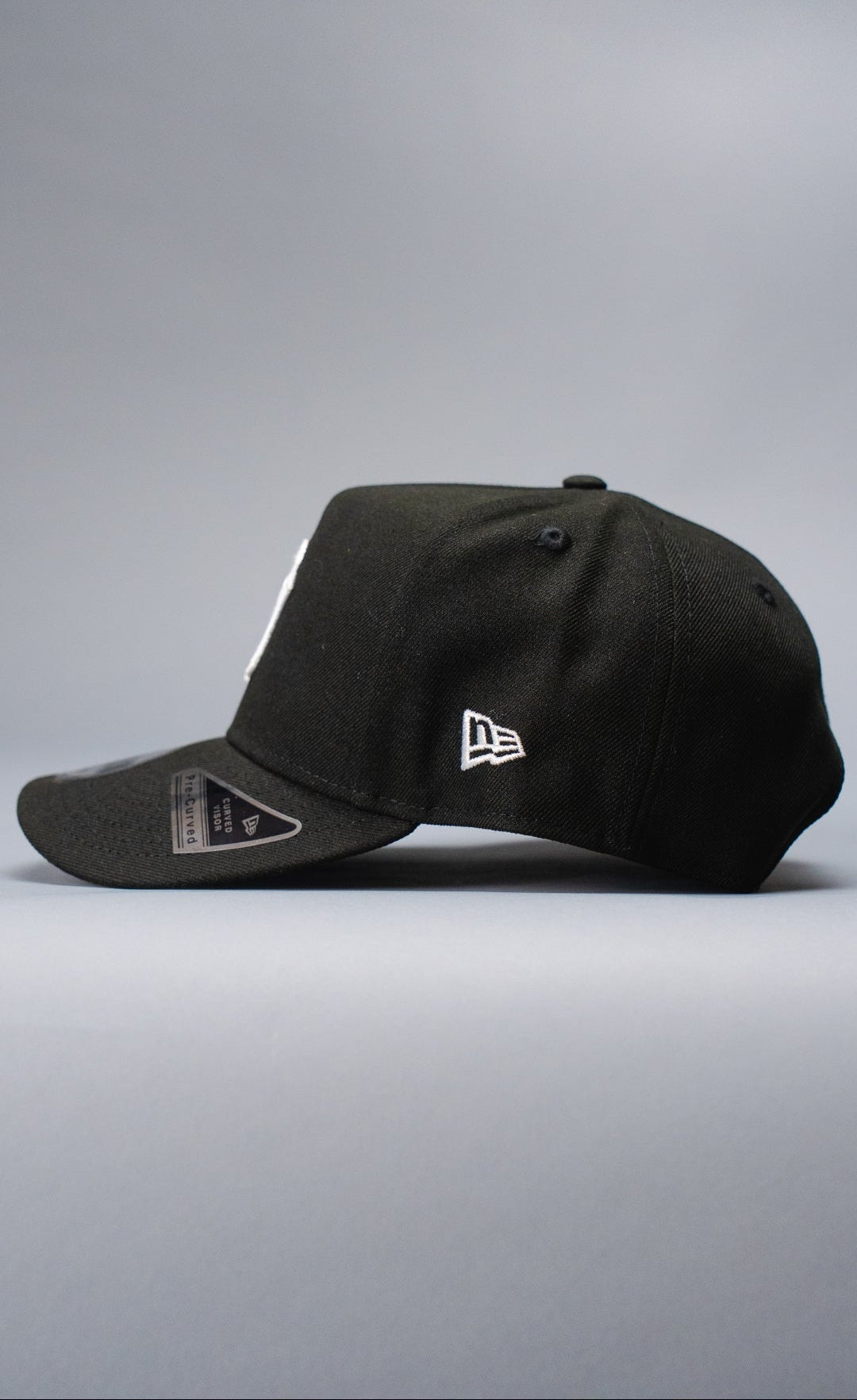 NEW ERA 9FIFTY A-FRAME BLACK NEW YORK YANKEES SNAPBACK W/ WORLD SERIES SIDE PATCH