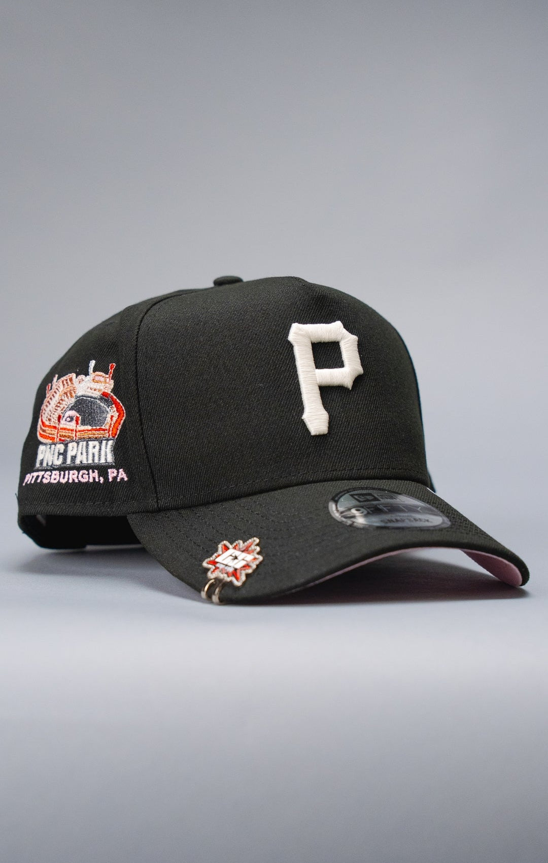 NEW ERA 9FIFTY A-FRAME BLACK PITTSBURGH PIRATES SNAPBACK W/ PNC PARK SIDE PATCH