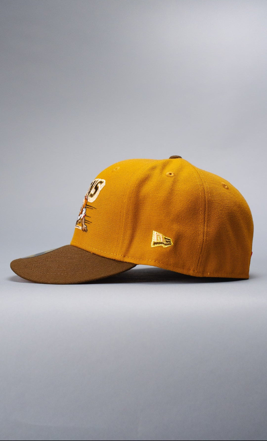 NEW ERA EXCLUSIVE 59FIFTY TAN/BROWN BUFFALO BISONS W/ 25TH ANNIVERSARY SIDE PATCH