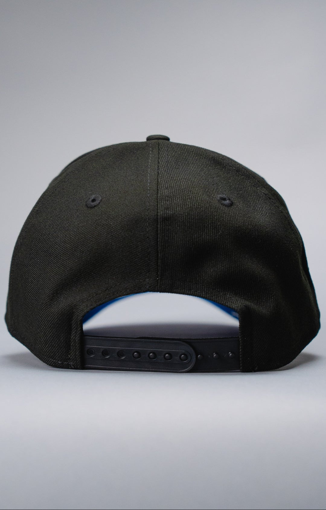 NEW ERA 9FIFTY A-FRAME BLACK PHILADELPHIA PHILLIES SNAPBACK W/ 1993 WORLD SERIES SIDE PATCH
