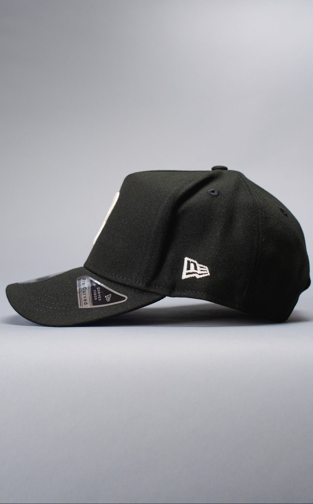 NEW ERA 9FIFTY A-FRAME BLACK PHILADELPHIA PHILLIES SNAPBACK W/ 1993 WORLD SERIES SIDE PATCH