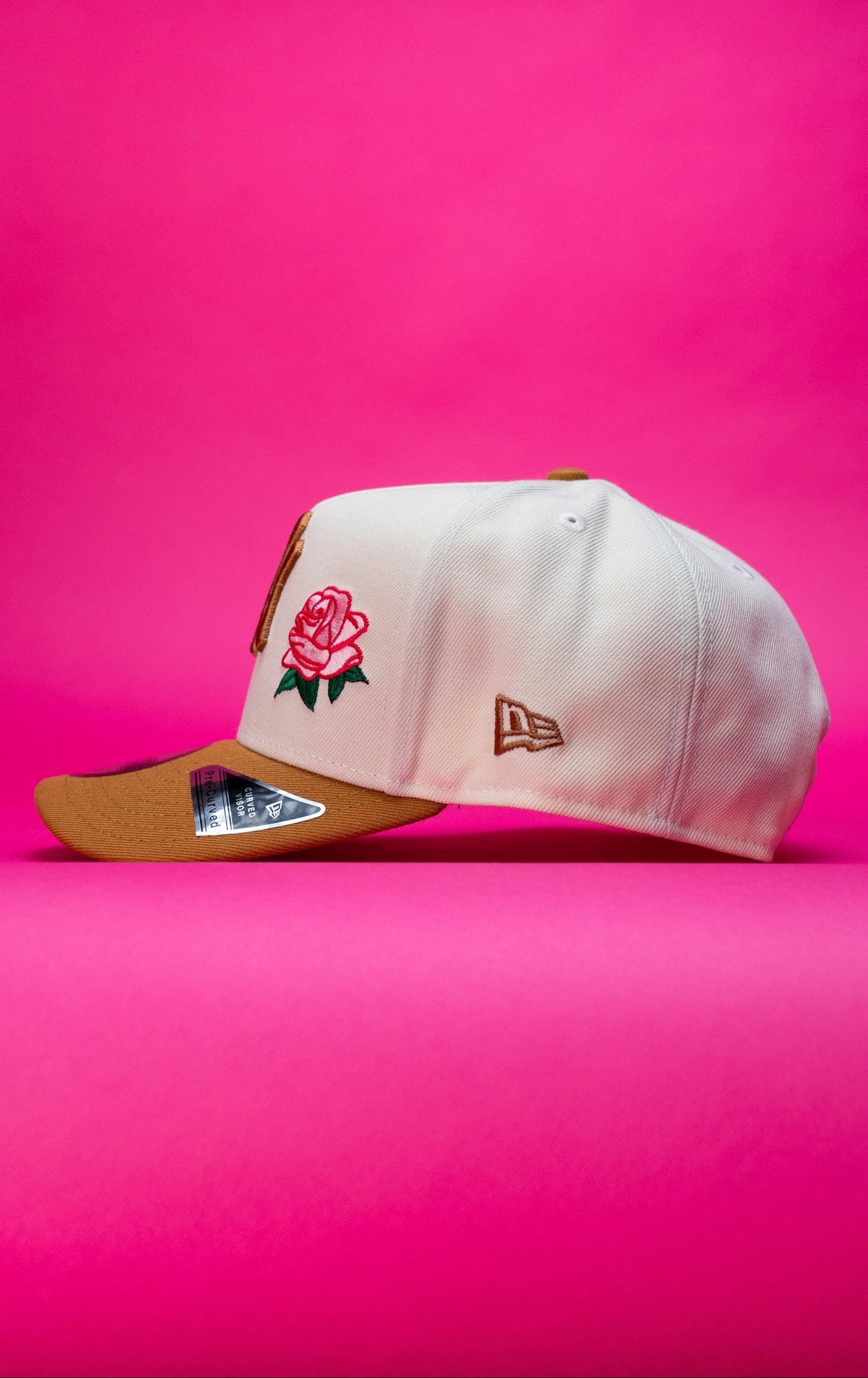 NEW ERA 9FIFTY A-FRAME CHROME/KHAKI NEW YORK YANKEES SNAPBACK W/ 2009 INAUGURAL SIDE PATCH