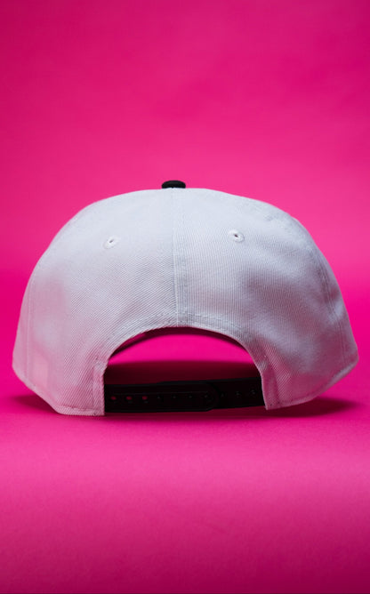 NEW ERA 9FIFTY A-FRAME PEARL WHITE LOS ANGELES DODGERS JAPANESE SCRIPT W/ LA LOGO SIDE PATCH