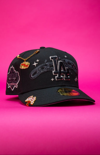 NEW ERA EXCLUSIVE 59FIFTY BLACK LOS ANGELES DODGERS W/ EMBROIDERY + 40TH ANNIVERSARY SIDE PATCH