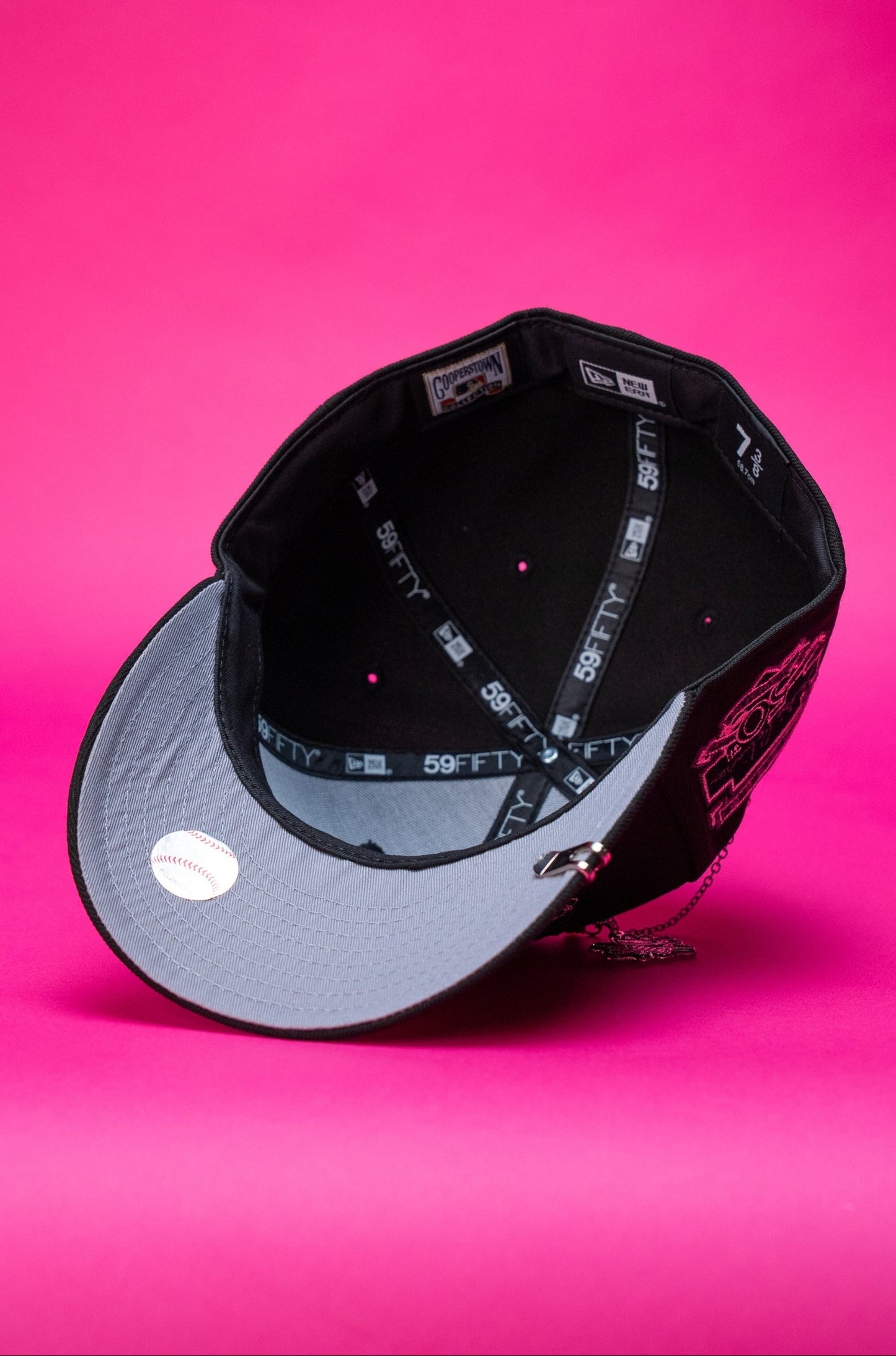 NEW ERA EXCLUSIVE 59FIFTY BLACK LOS ANGELES DODGERS W/ BURNT ROSES + JACKIE ROBINSON SIDE PATCH