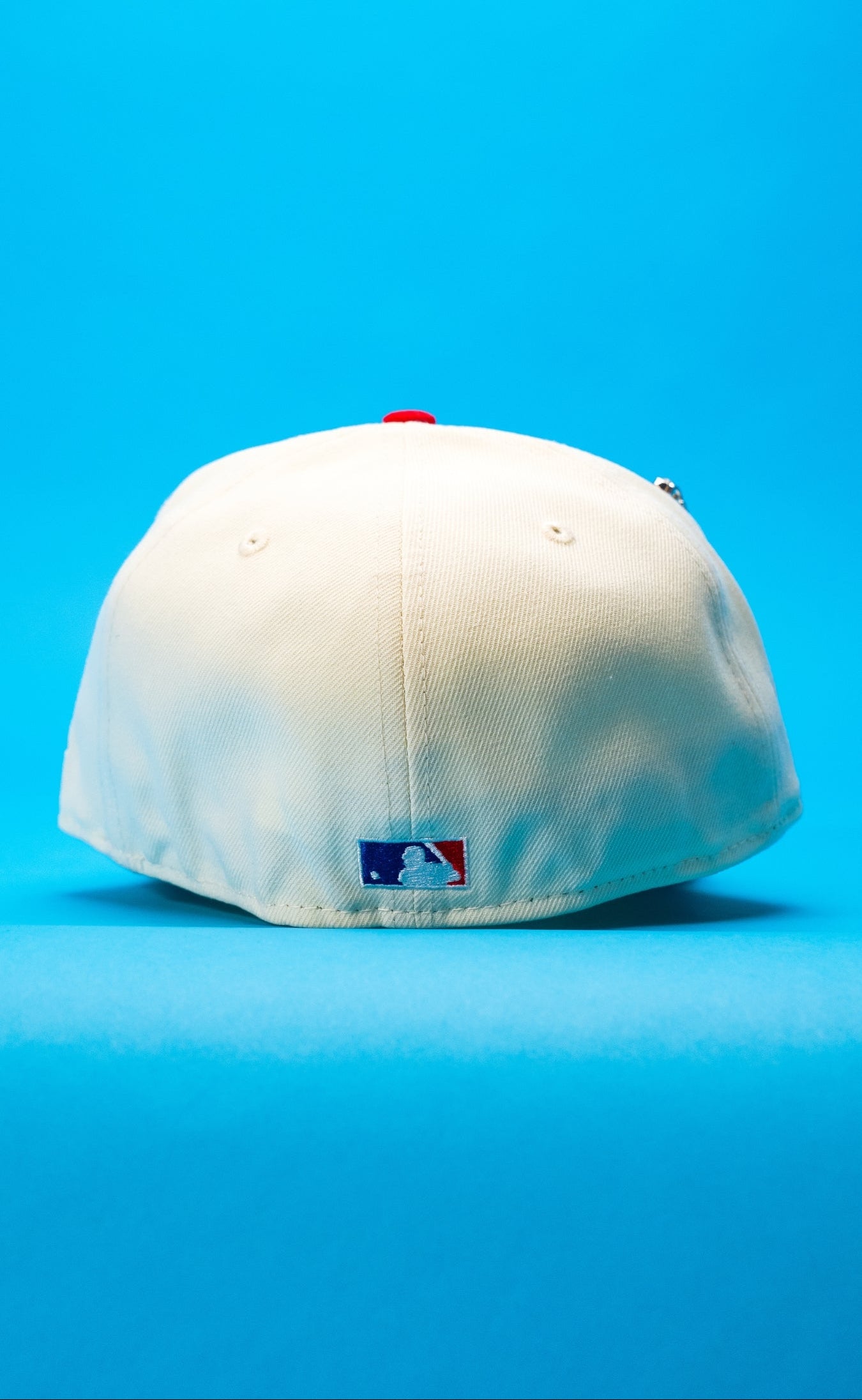NEW ERA EXCLUSIVE 59FIFTY CHROME/RED PHILADELPHIA PHILLIES SCRIPT W/ "PHILLIES" LOGO SIDE PATCH