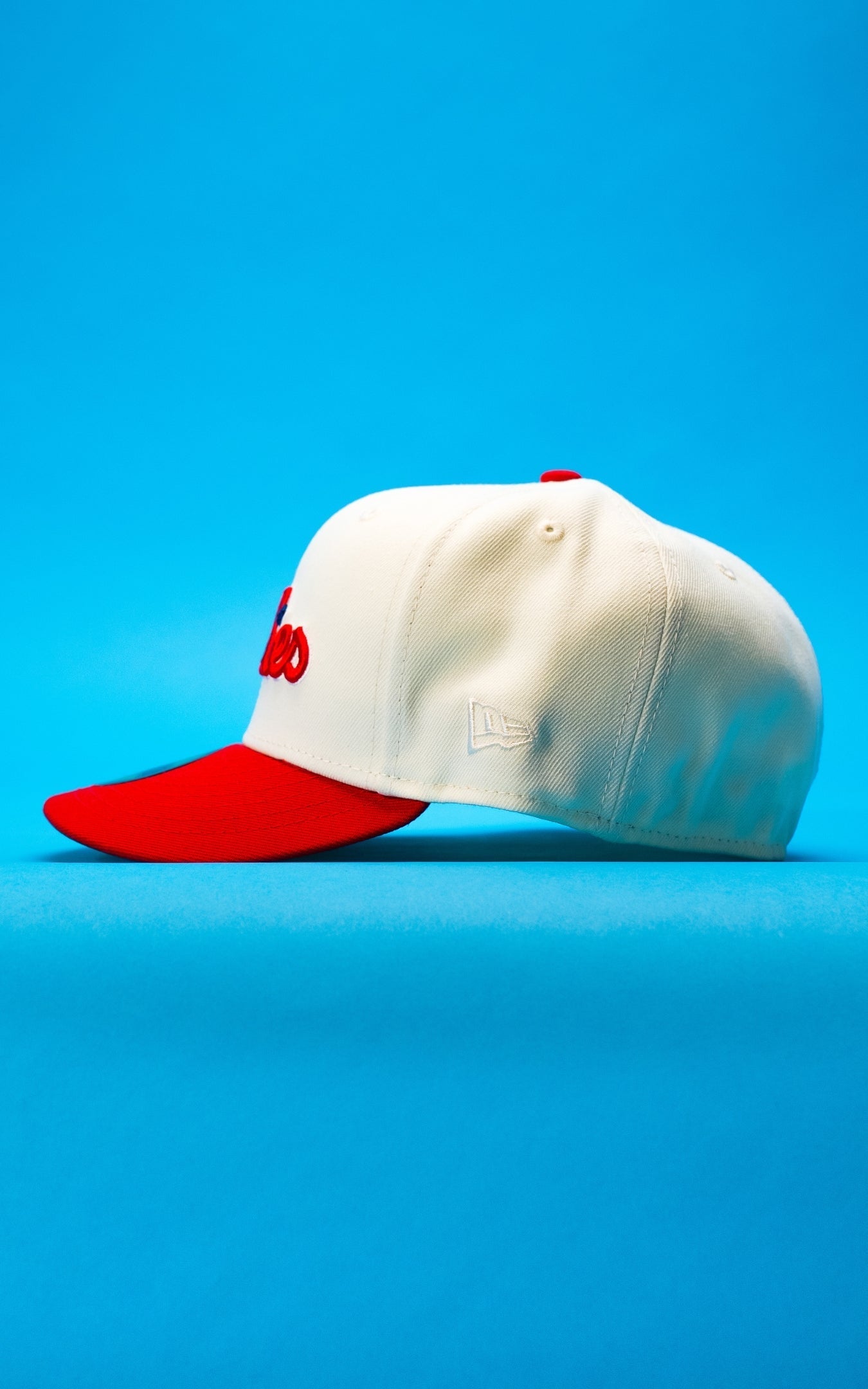 NEW ERA EXCLUSIVE 59FIFTY CHROME/RED PHILADELPHIA PHILLIES SCRIPT W/ "PHILLIES" LOGO SIDE PATCH