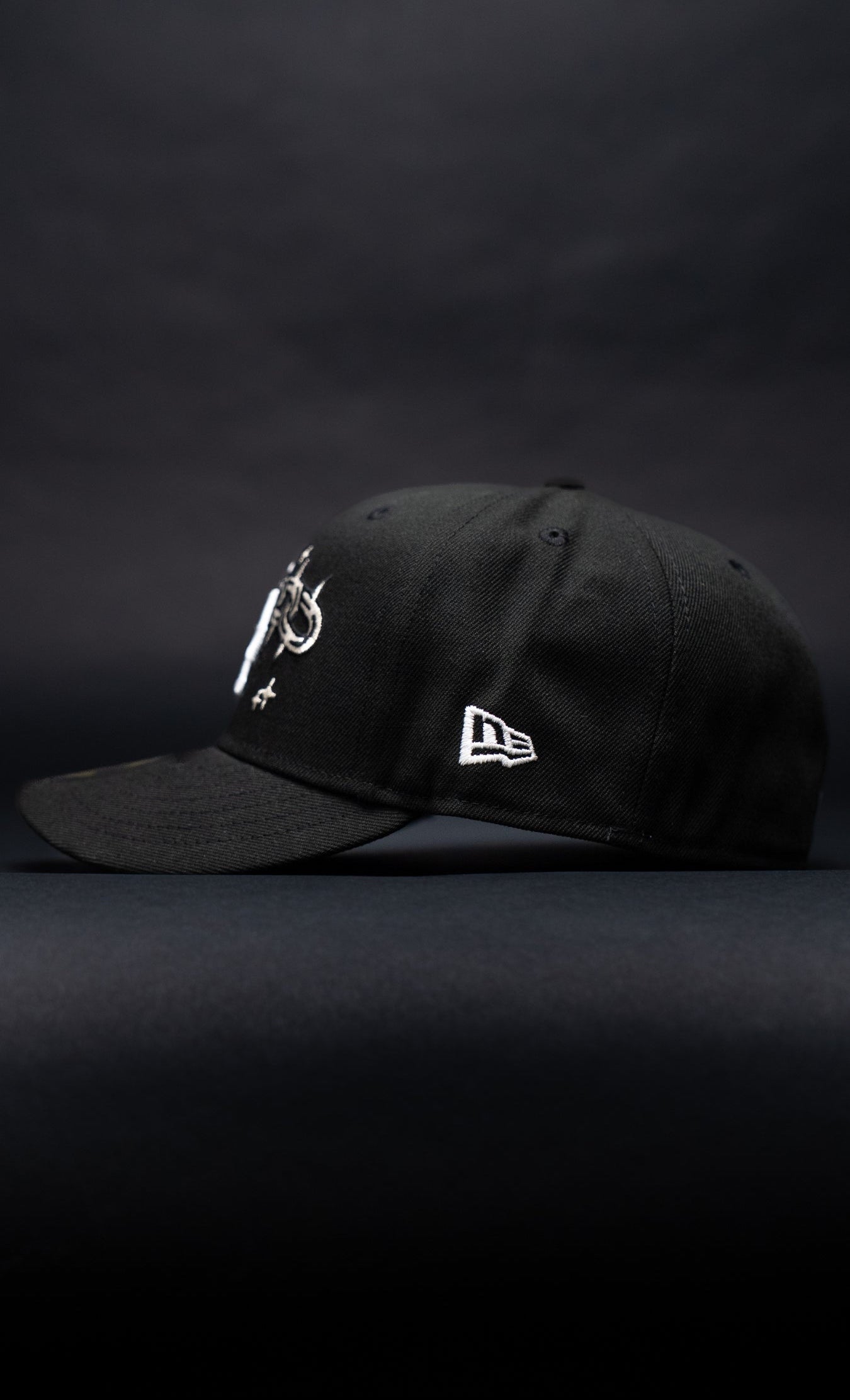 NEW ERA EXCLUSIVE 59FIFTY BLACK LOS ANGELES DODGERS W/ EMBROIDERY + 75TH WORLD SERIES SIDE PATCH