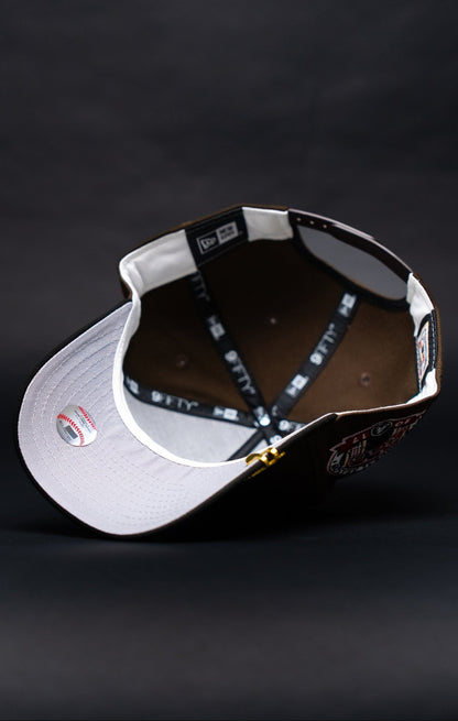 NEW ERA 9FIFTY A-FRAME BROWN/BLACK ATLANTA BRAVES SNAPBACK W/ 2017 INAUGURAL SEASON SIDE PATCH