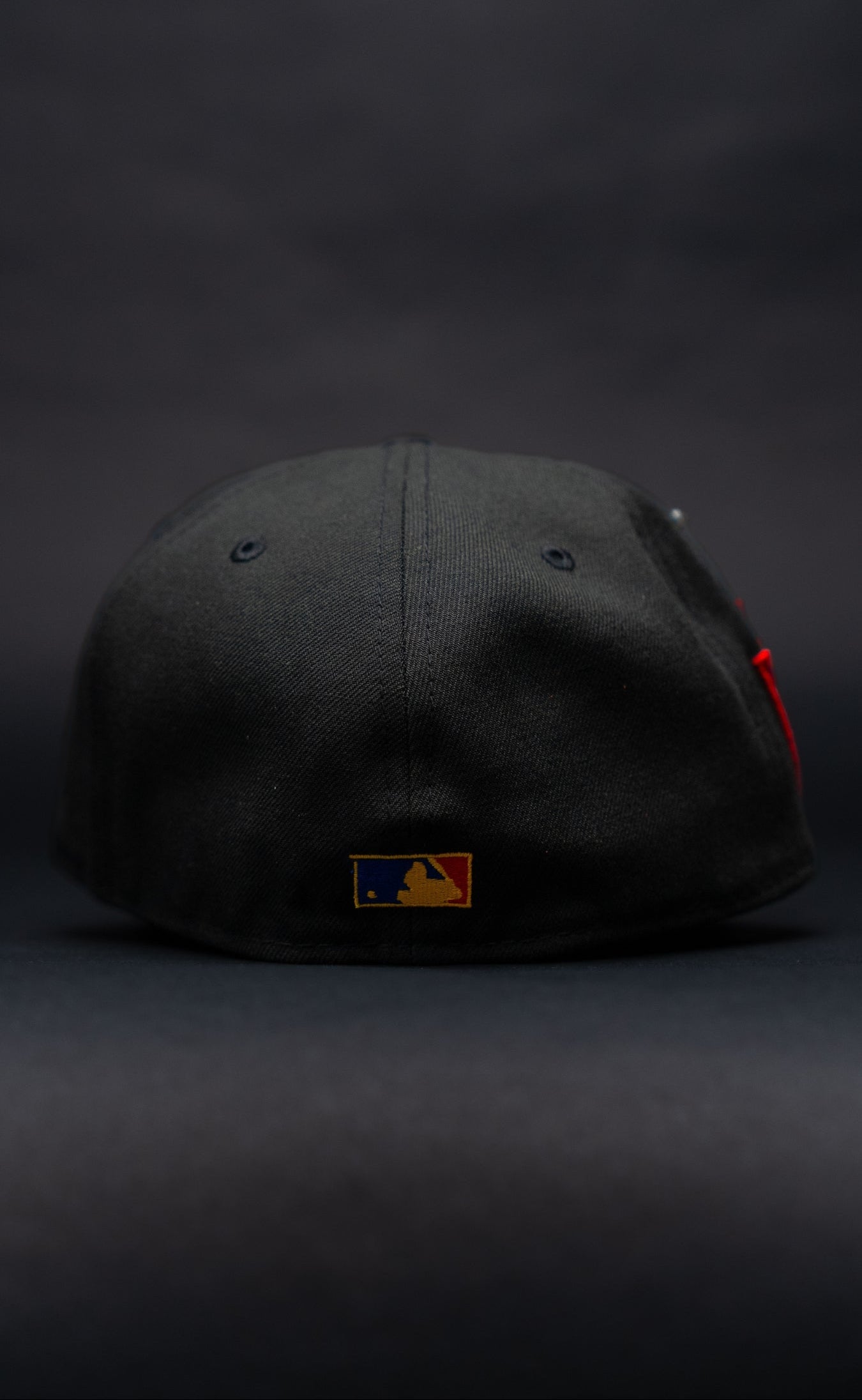 NEW ERA EXCLUSIVE 59FIFTY BLACK/CORDUROY PITTSBURGH PIRATES W/ 76TH WORLD SERIES SIDE PATCH