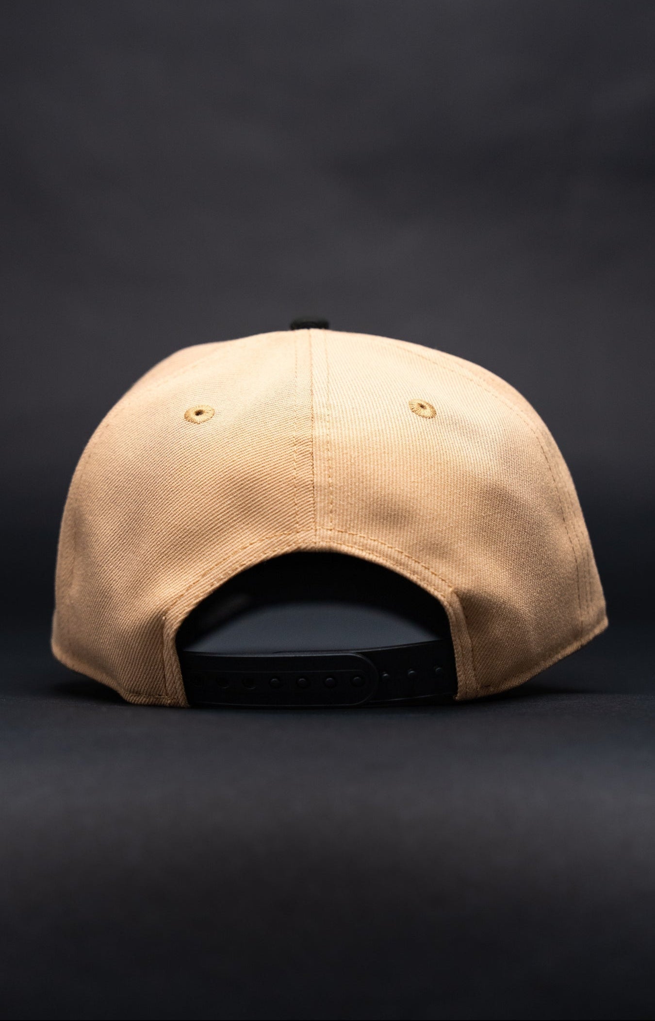 NEW ERA 9FIFTY A-FRAME CAMEL BROWN NEW YORK YANKEES SNAPBACK W/ LADY LIBERTY + 1999 WORLD SERIES SIDE PATCH