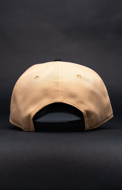 NEW ERA 9FIFTY A-FRAME CAMEL BROWN NEW YORK YANKEES SNAPBACK W/ LADY LIBERTY + 1999 WORLD SERIES SIDE PATCH