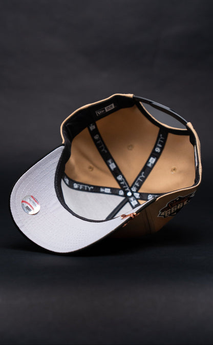 NEW ERA 9FIFTY A-FRAME CAMEL BROWN NEW YORK YANKEES SNAPBACK W/ LADY LIBERTY + 1999 WORLD SERIES SIDE PATCH