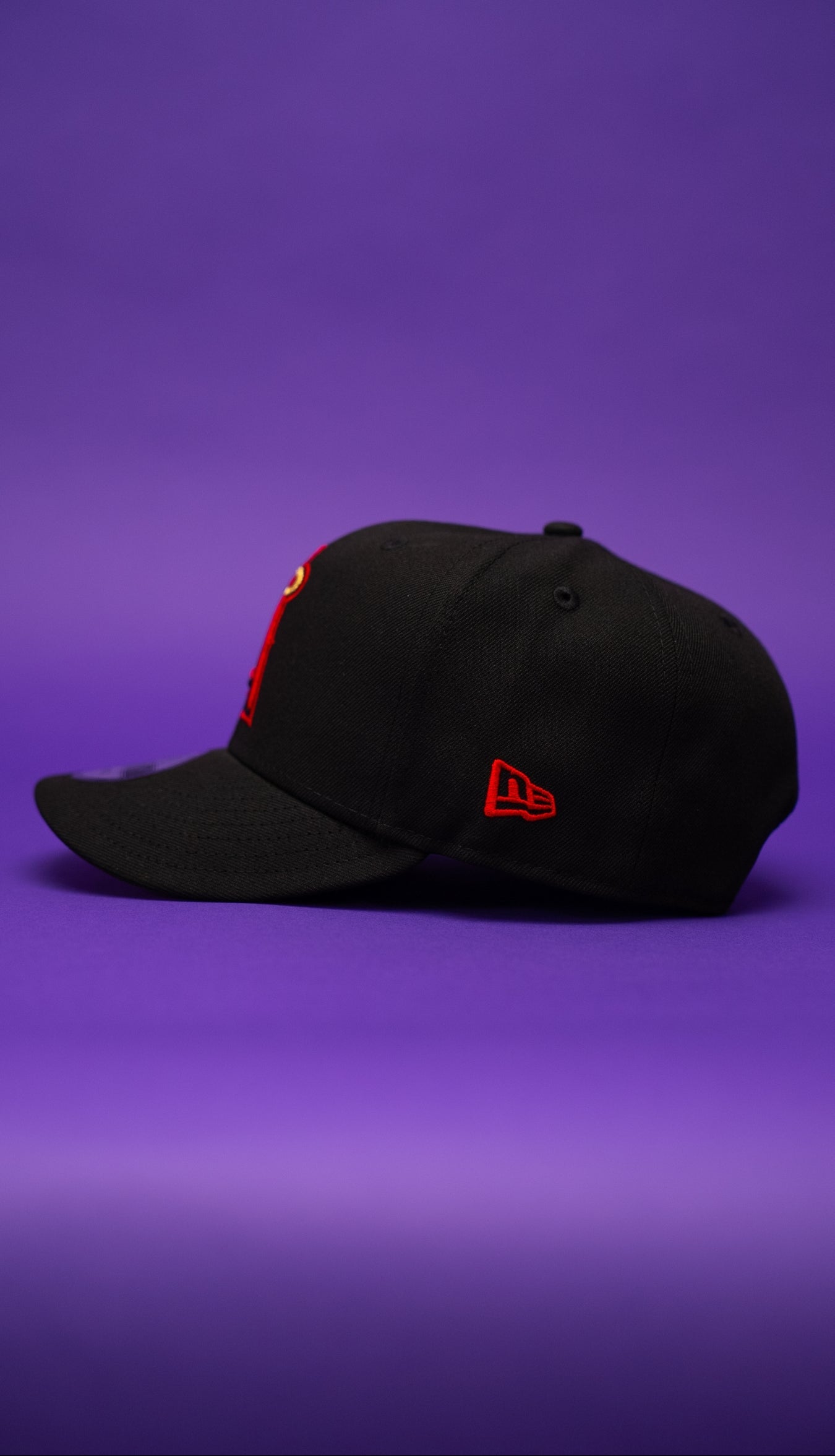 NEW ERA EXCLUSIVE 9FIFTY BLACKED OUT ANAHEIM ANGELS SNAPBACK W/ WORLD CHAMPIONS SIDE PATCH