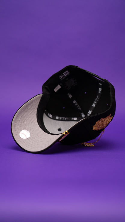 NEW ERA EXCLUSIVE 9FIFTY BLACK ATLANTA BRAVES SNAPBACK W/ 1999 WORLD SERIES SIDE PATCH