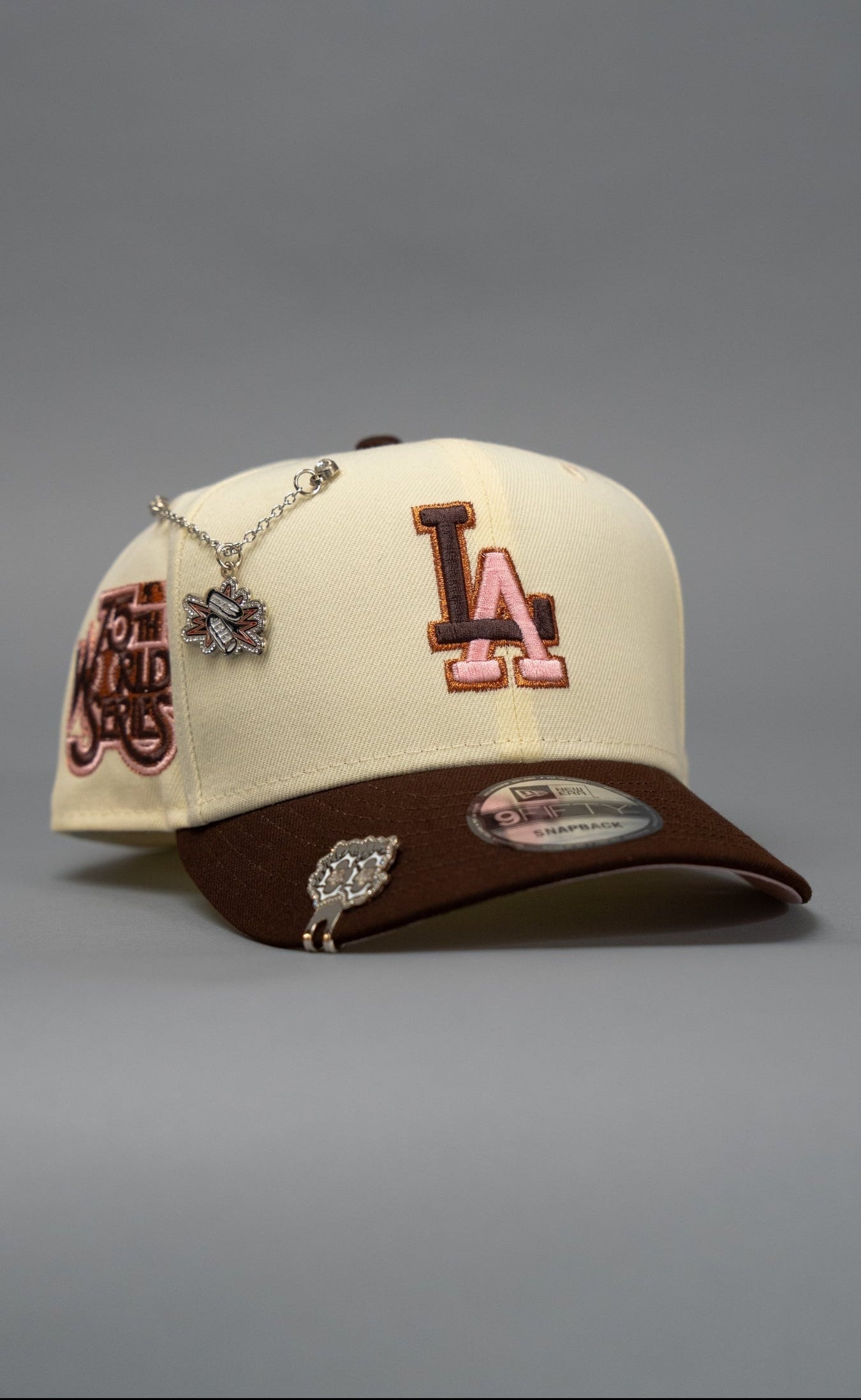 NEW ERA EXCLUSIVE 9FIFTY CHROME/BROWN LOS ANGELES DODGERS SNAPBACK W/ 75TH WORLD SERIES SIDE PATCH