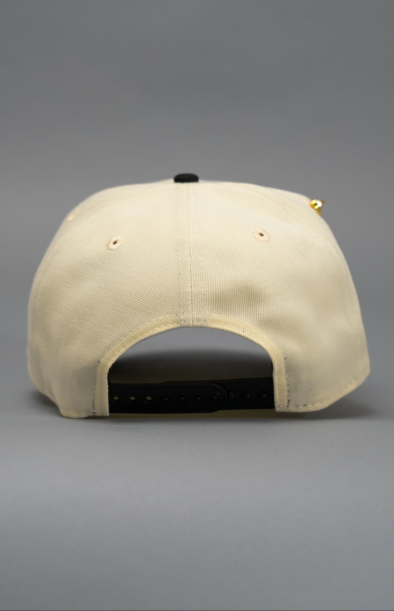 NEW ERA EXCLUSIVE 9FIFTY CHROME/BLACK LOS ANGELES DODGERS SNAPBACK W/ 60TH ANNIVERSARY SIDE PATCH