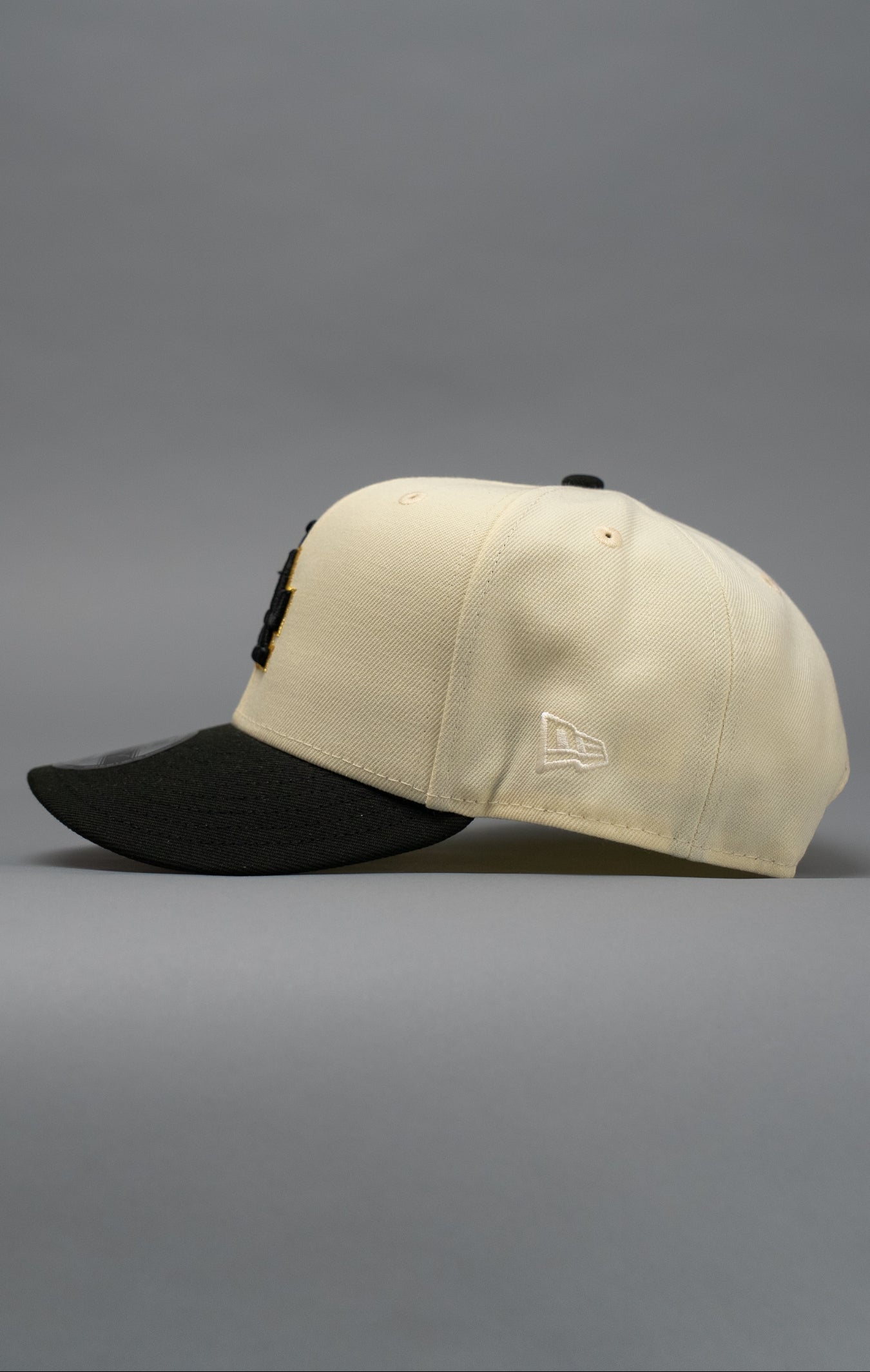 NEW ERA EXCLUSIVE 9FIFTY CHROME/BLACK LOS ANGELES DODGERS SNAPBACK W/ 60TH ANNIVERSARY SIDE PATCH