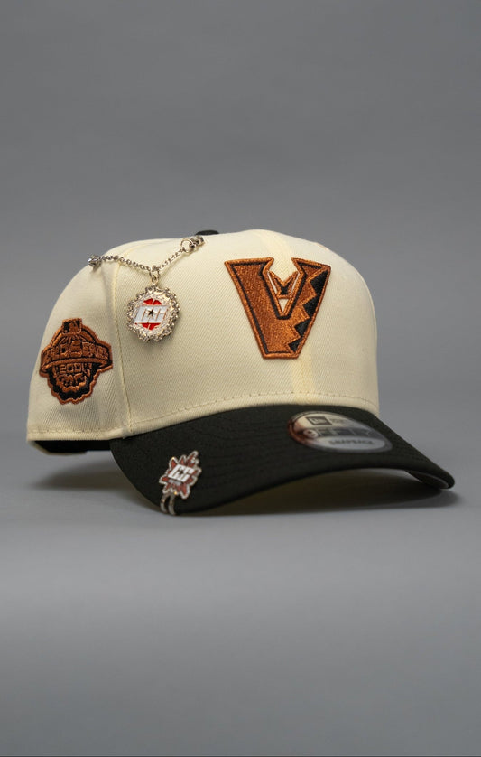 NEW ERA EXCLUSIVE 9FIFTY CHROME/BLACK UPSIDE DOWN ARIZONA DIAMNDBACKS SNAPBACK W/ WORLD SERIES SIDE PATCH
