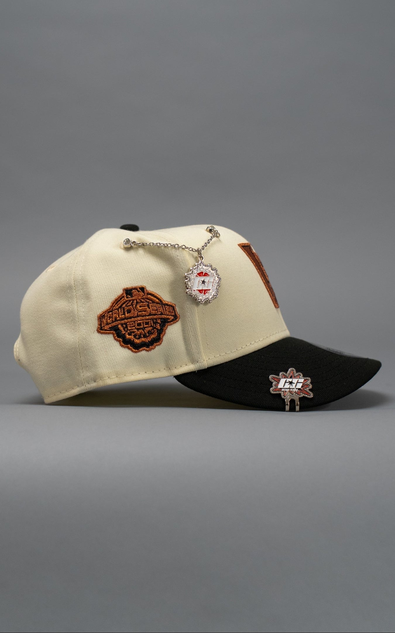 NEW ERA EXCLUSIVE 9FIFTY CHROME/BLACK UPSIDE DOWN ARIZONA DIAMNDBACKS SNAPBACK W/ WORLD SERIES SIDE PATCH