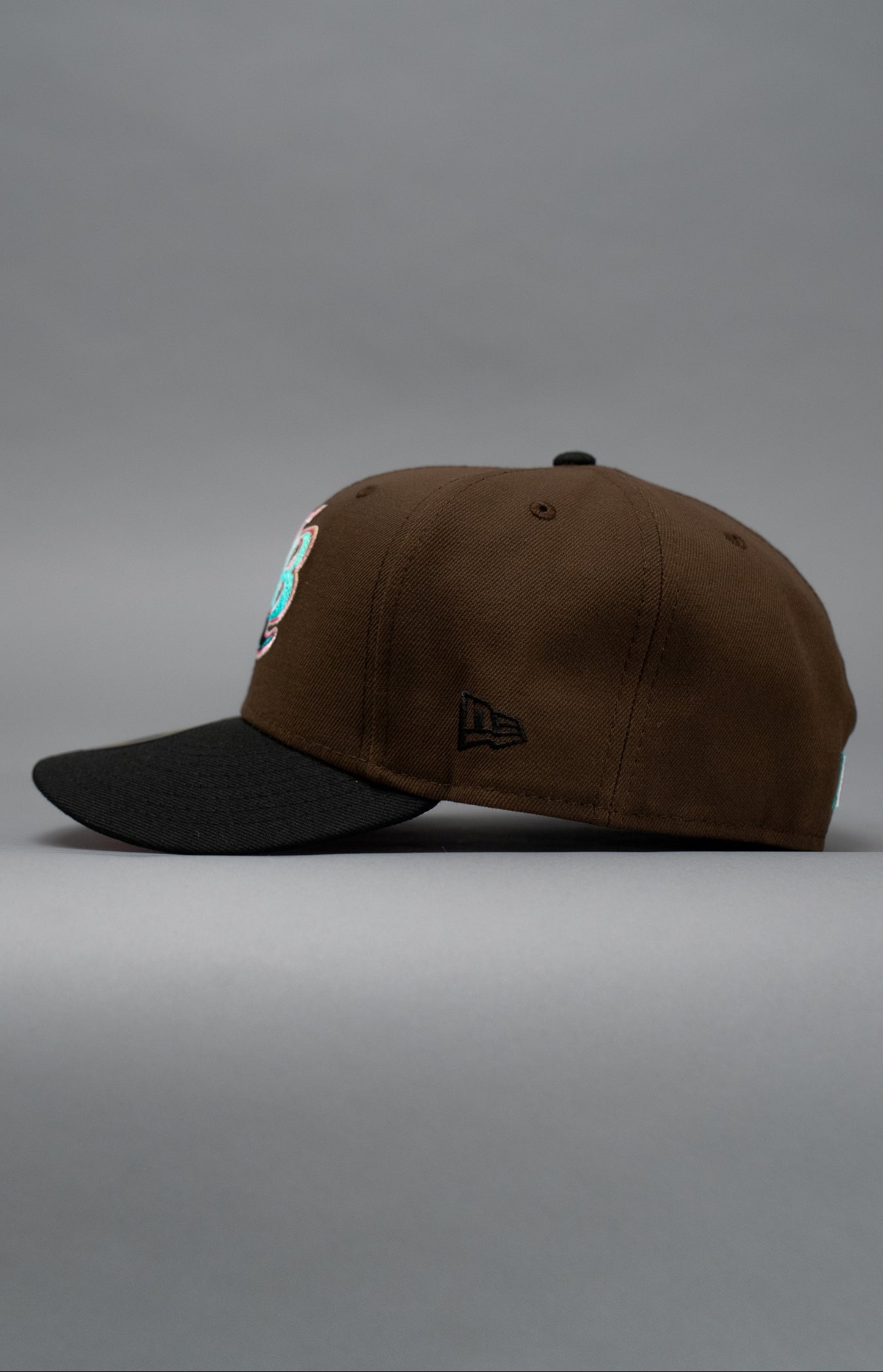 NEW ERA EXCLUSIVE 59FIFTY BROWN/BLACK TAMPA BAY RAYS W/ 10TH SEASON SIDE PATCH