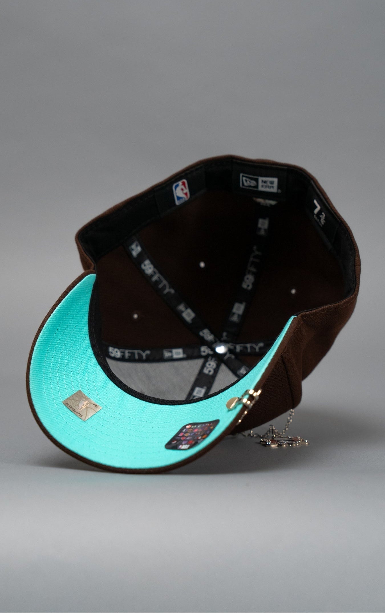 NEW ERA EXCLUSIVE 59FIFTY DARK BROWN LOS ANGELES LAKERS