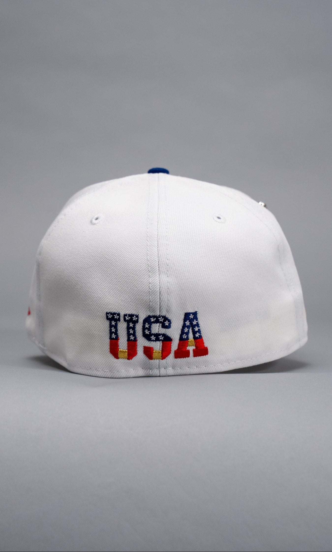 NEW ERA EXCLUSIVE 59FIFTY PEARL WHITE MEXICO "EL GALLO" W/ AMERICAN FLAG SIDE PATCH