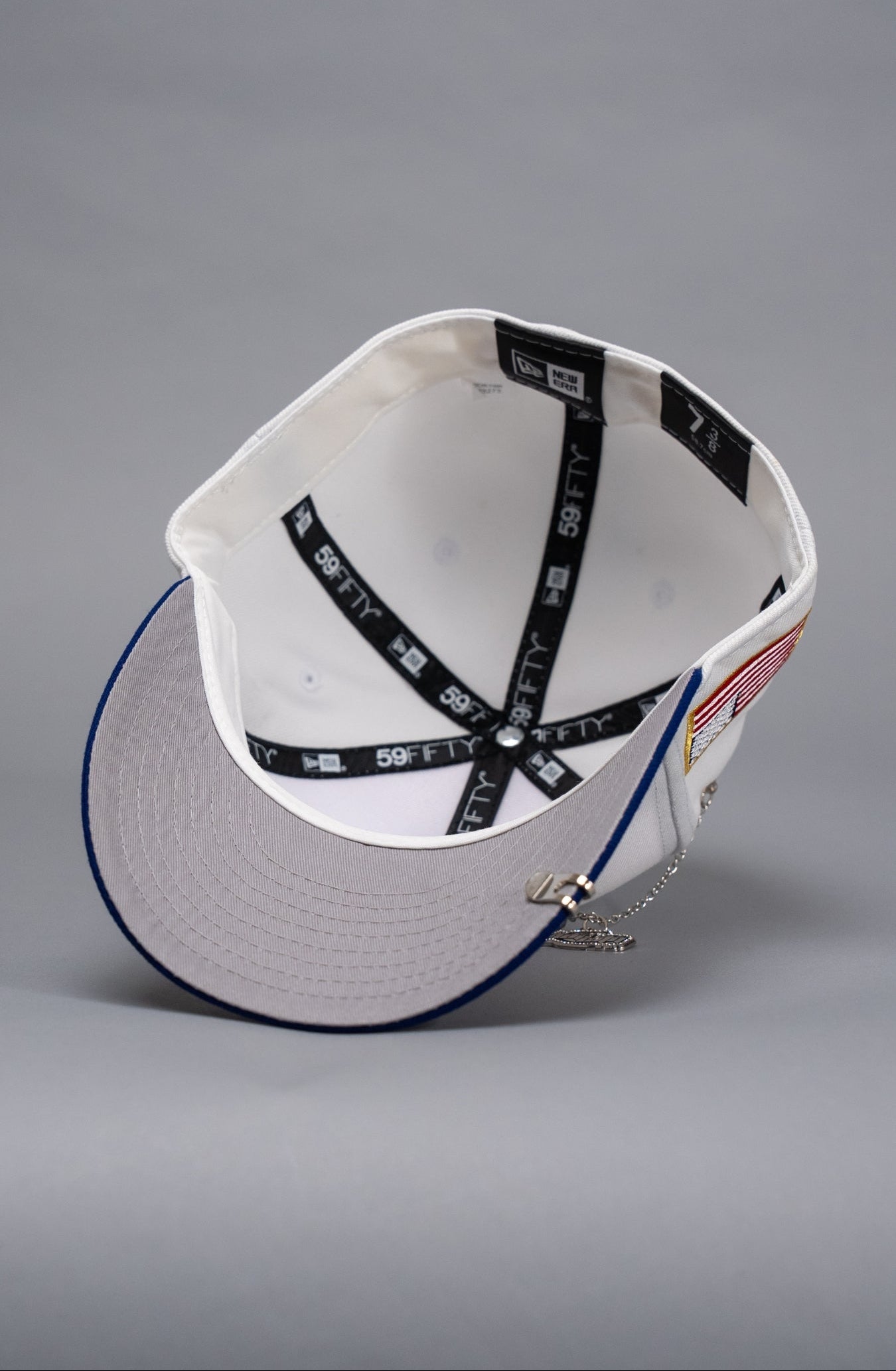 NEW ERA EXCLUSIVE 59FIFTY PEARL WHITE MEXICO "EL GALLO" W/ AMERICAN FLAG SIDE PATCH