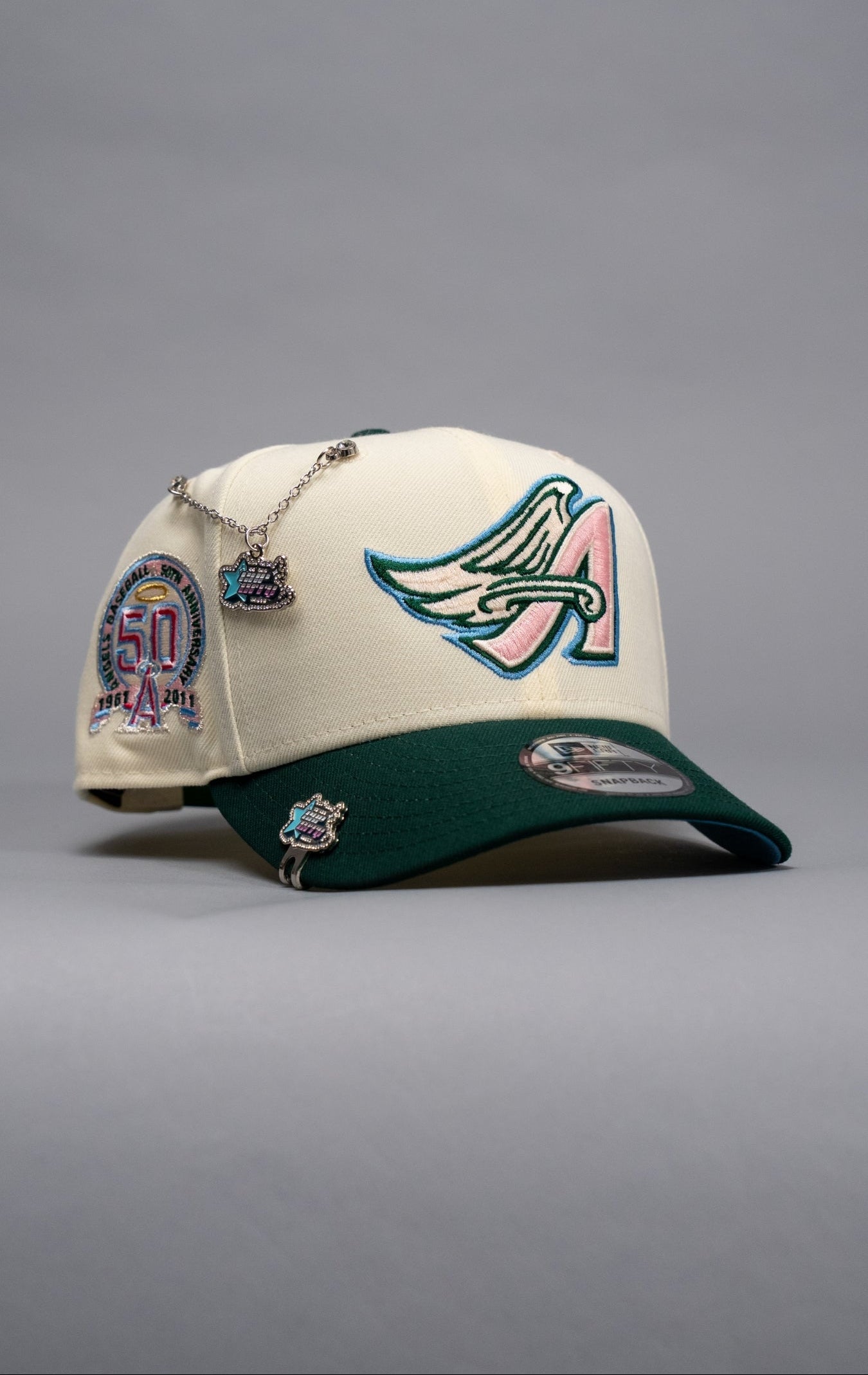 NEW ERA EXCLUSIVE 9FIFTY CHROME/FOREST GREEN ANAHEIM ANGELS SNAPBACK W/ 50TH ANNIVERSARY SIDE PATCH