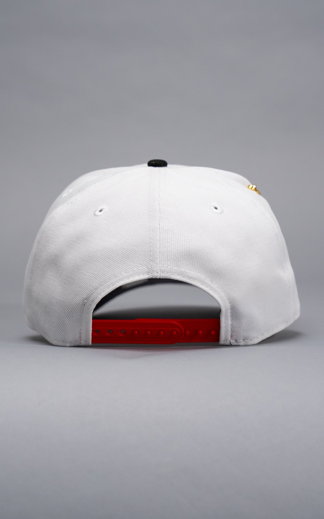 NEW ERA EXCLUSIVE 9FIFTY PEARL WHITE LOS ANGELES DODGERS SNAPBACK W/ LA LOGO SIDE PATCH