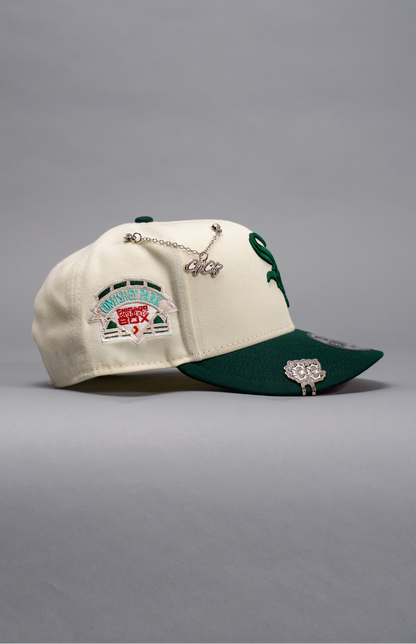 NEW ERA EXCLUSIVE 9FIFTY CHROME/FOREST GREEN CHICAGO WHITE SOX SNAPBACK W/ COMISKEY PARK SIDE PATCH