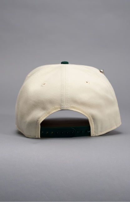 NEW ERA EXCLUSIVE 9FIFTY CHROME/FOREST GREEN CHICAGO WHITE SOX SNAPBACK W/ COMISKEY PARK SIDE PATCH