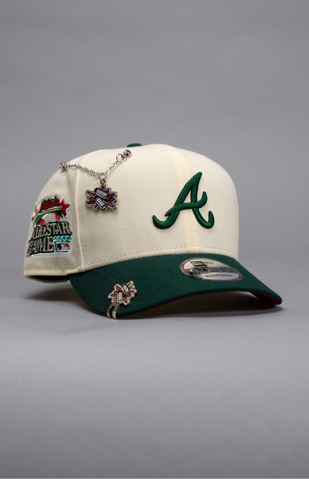 NEW ERA EXCLUSIVE 9FIFTY CHROME/FOREST GREEN ATLANTA BRAVES SNAPBACK W/ 2000 ALL STAR GAME SIDE PATCH