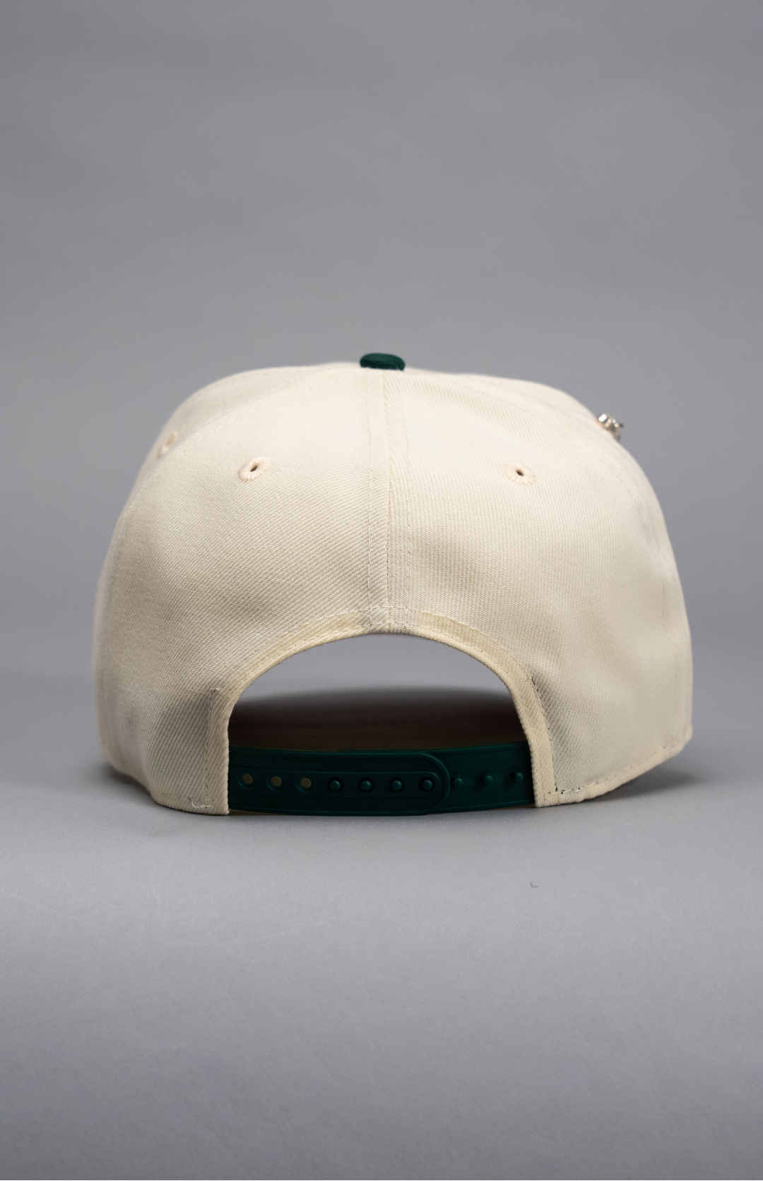 NEW ERA EXCLUSIVE 9FIFTY CHROME/FOREST GREEN LOS ANGELES DODGERS SNAPBACK W/ "VIVA LOS DODGERS" SIDE PATCH