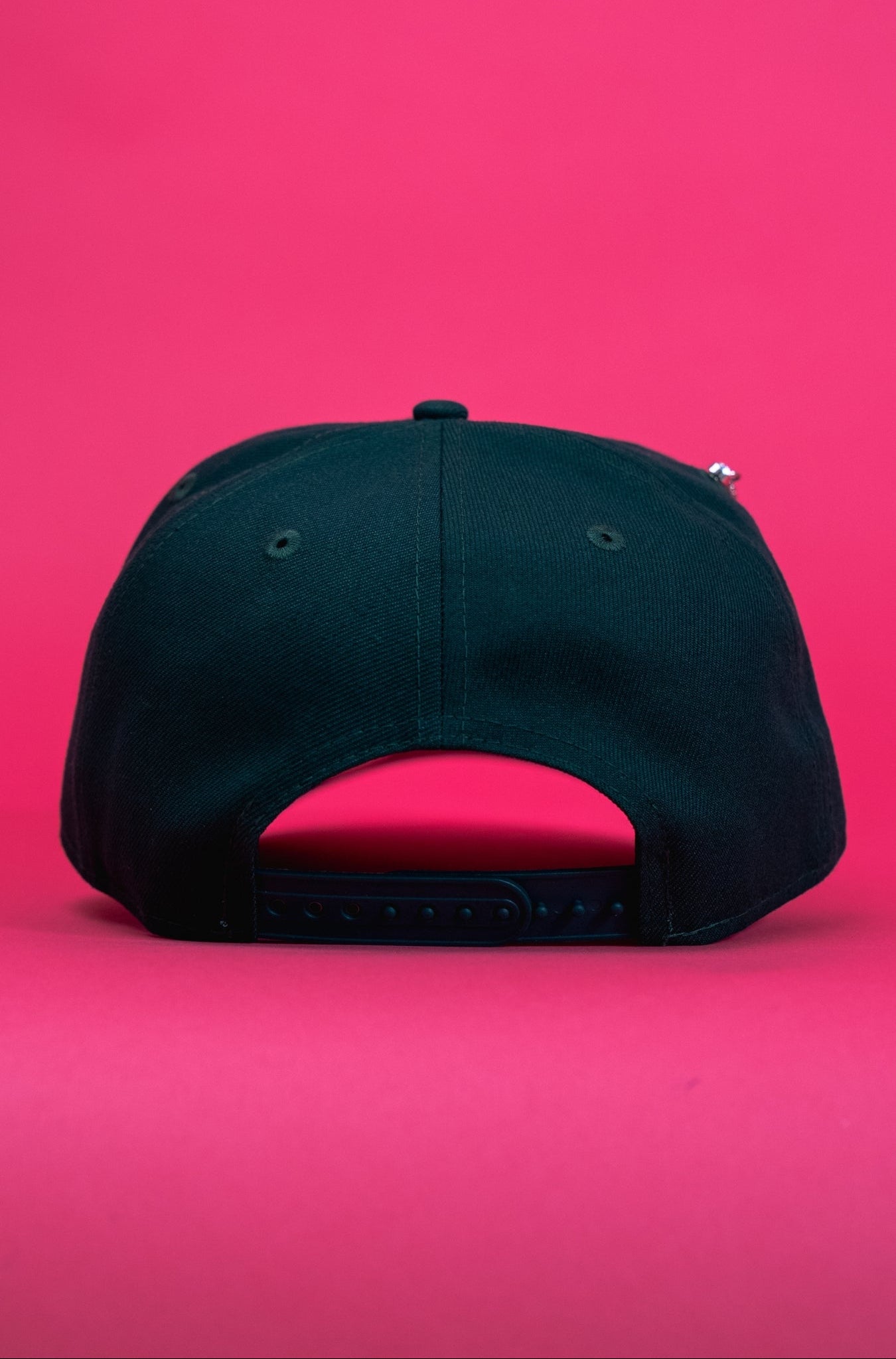 NEW ERA EXCLUSIVE 9FIFTY EMERALD GREEN LOS ANGELES DODGERS "SHOHEI OHTANI" SCRIPTSNAPBACK W/ LA LOGO SIDE PATCH