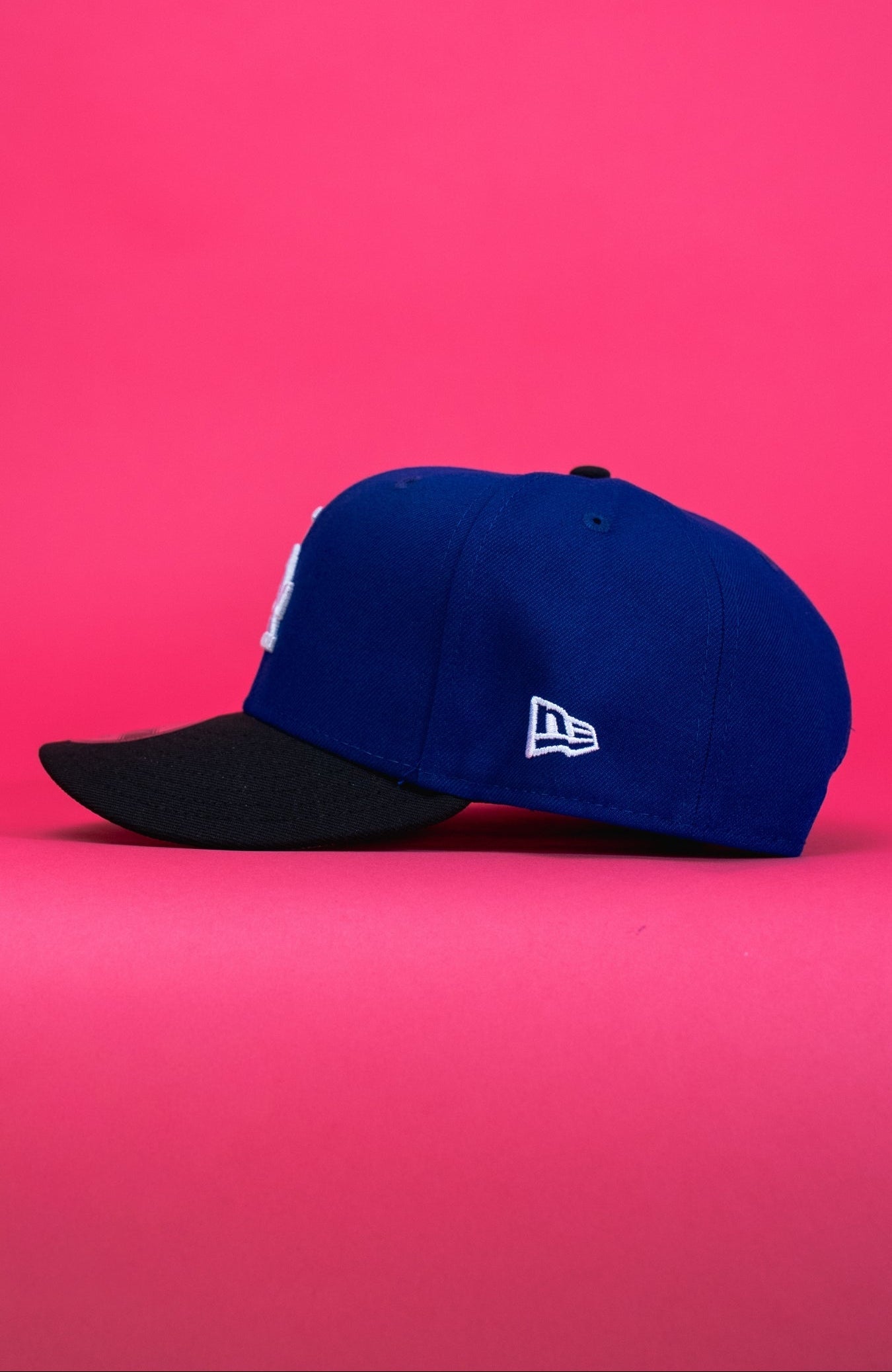 NEW ERA EXCLUSIVE 9FIFTY DARK BLUE LOS ANGELES DODGERS SNAPBACK W/ 2024 WORLD SERIES SIDE PATCH