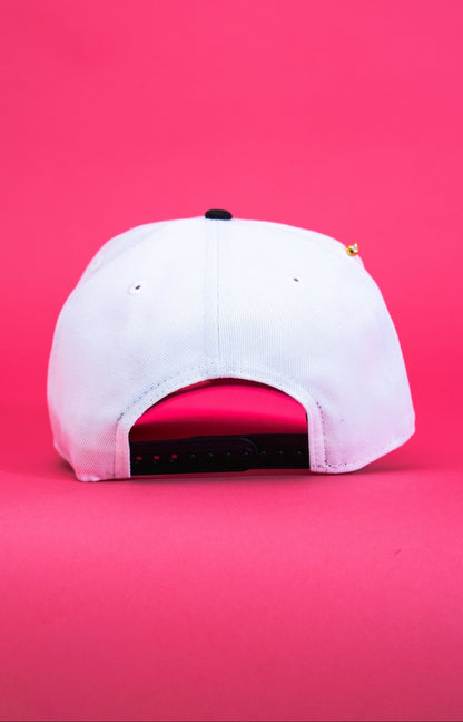 NEW ERA EXCLUSIVE 9FIFTY PEARL WHITE LOS ANGELES DODGERS SNAPBACK W/ 2024 WORLD SERIES SIDE PATCH