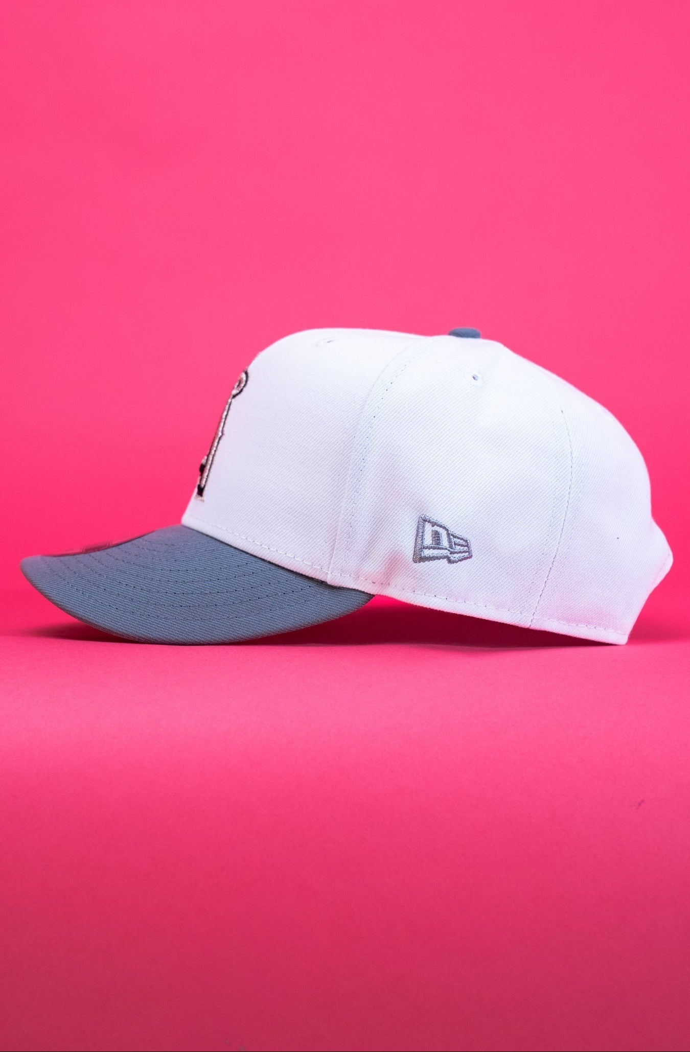 NEW ERA EXCLUSIVE 9FIFTY PEARL WHITE ANAHEIM ANGELS SNAPBACK W/ 35TH ANNIVERSARY SIDE PATCH